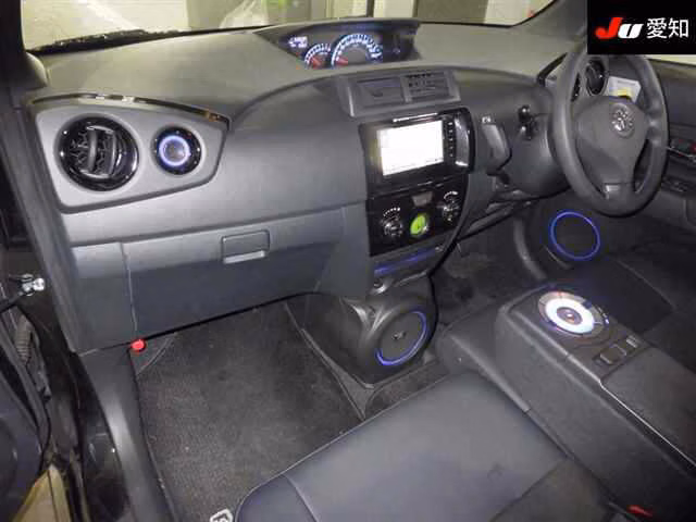 TOYOTA BB