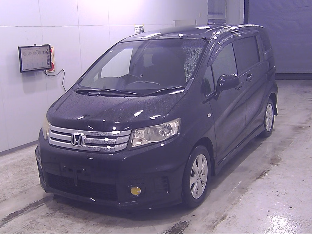 HONDA FREED SPIKE