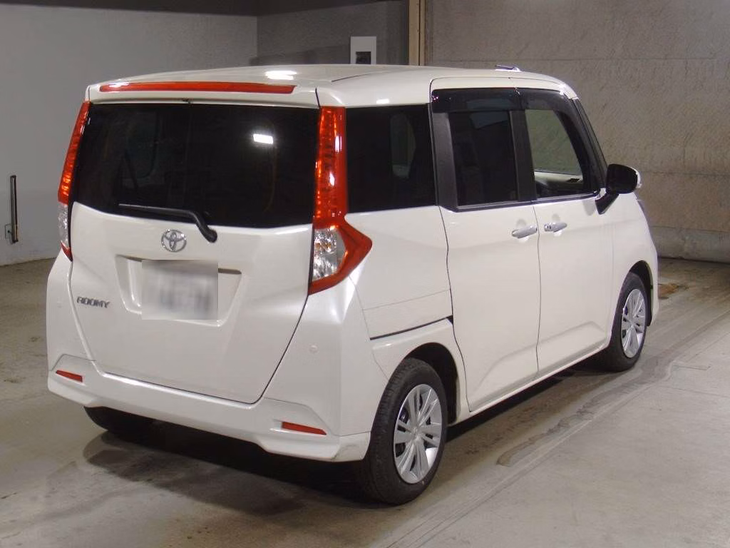 TOYOTA ROOMY