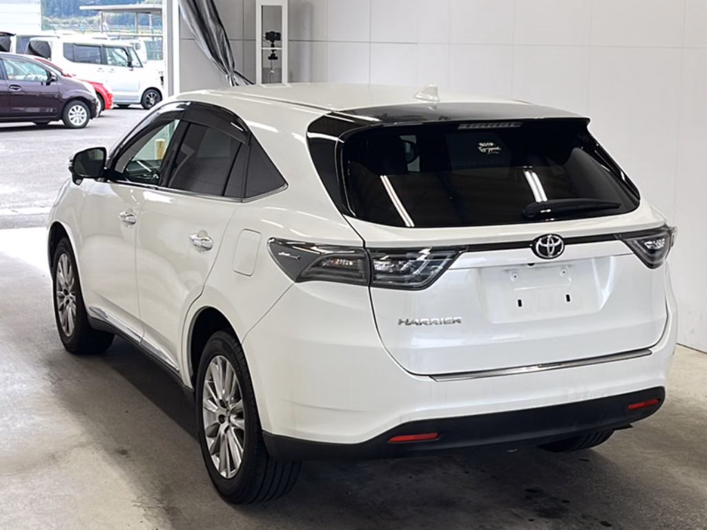 TOYOTA HARRIER