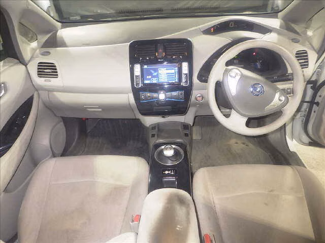 NISSAN LEAF