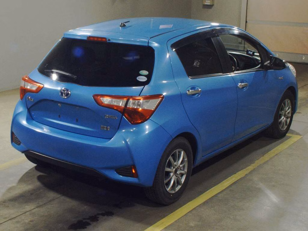 TOYOTA VITZ