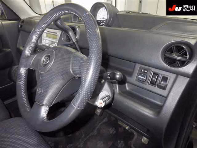 TOYOTA BB