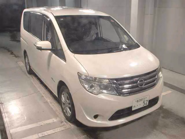 NISSAN SERENA
