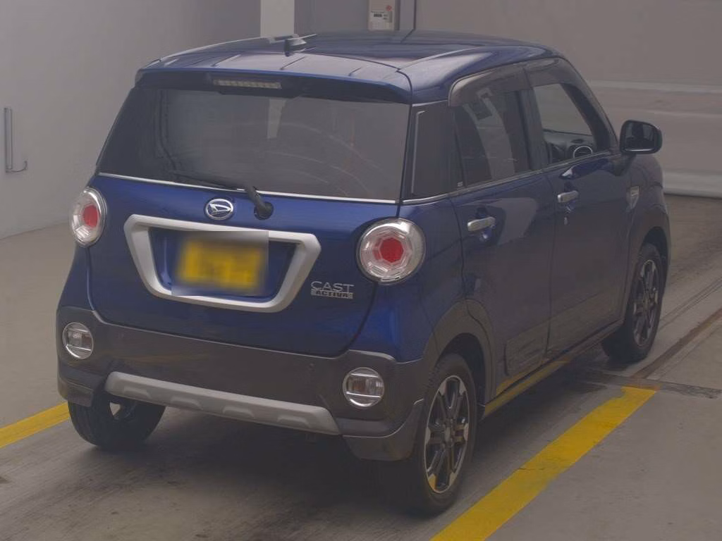 DAIHATSU CAST