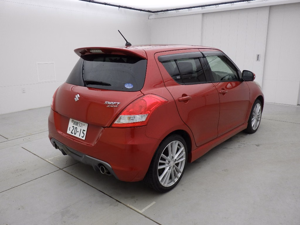 SUZUKI SWIFT