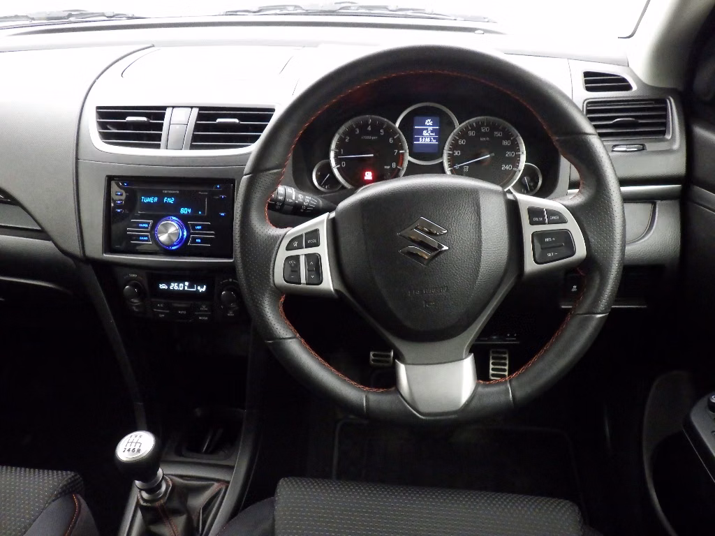 SUZUKI SWIFT