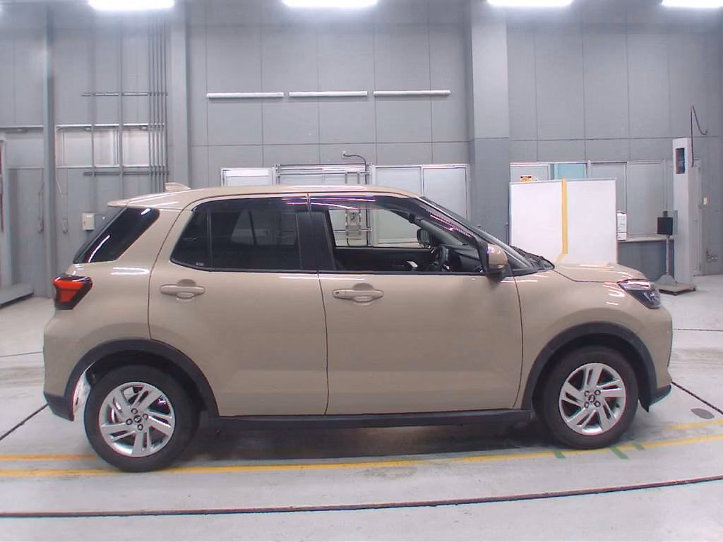 DAIHATSU ROCKY