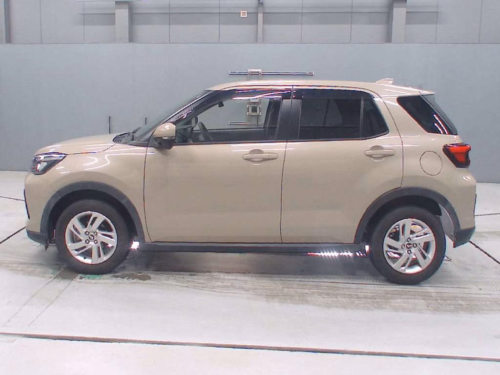DAIHATSU ROCKY