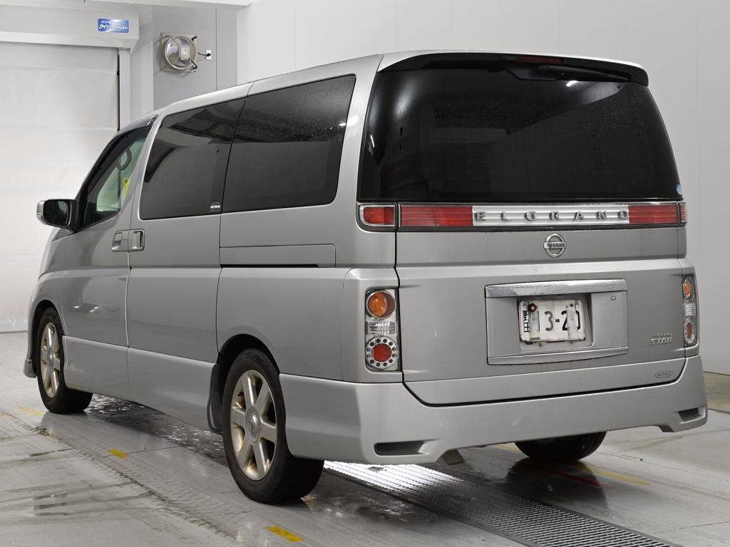 NISSAN ELGRAND