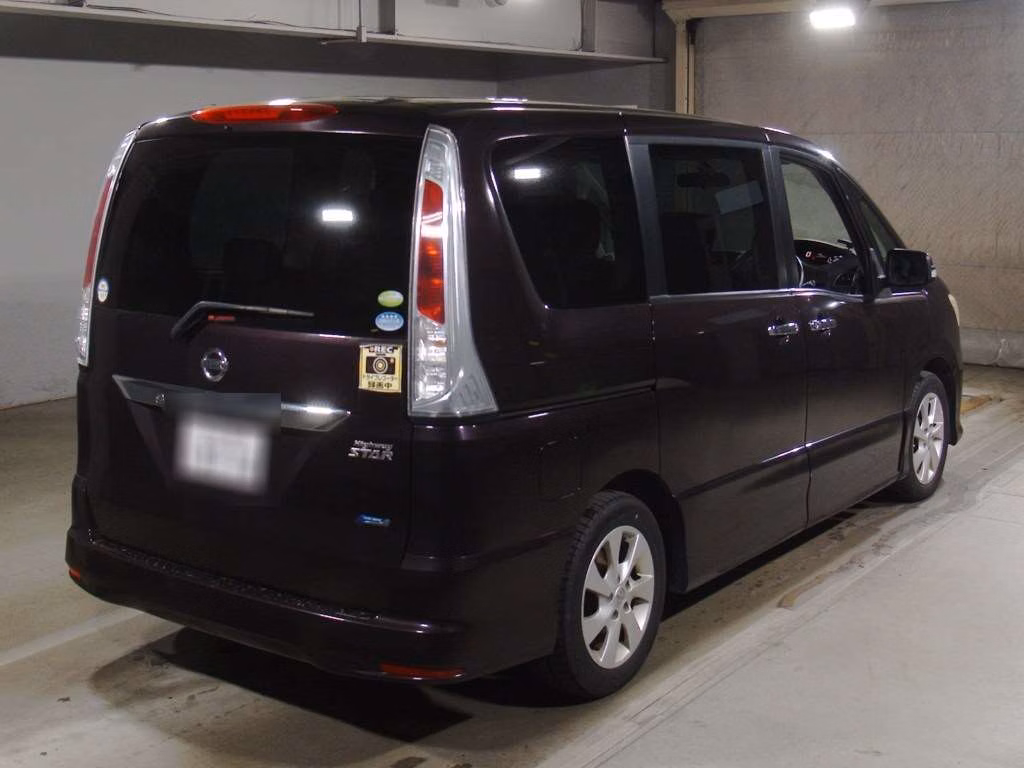 NISSAN SERENA