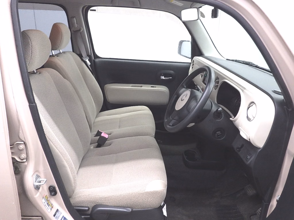 DAIHATSU MIRA COCOA