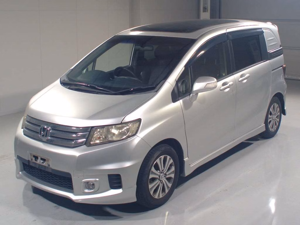HONDA FREED SPIKE