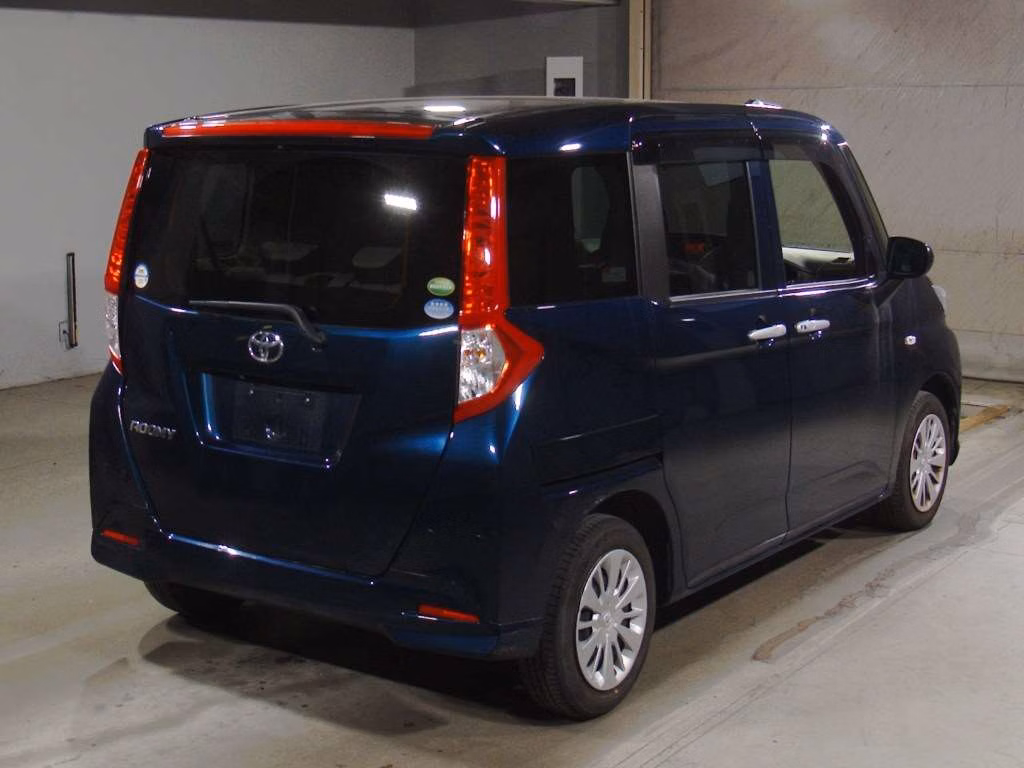 TOYOTA ROOMY
