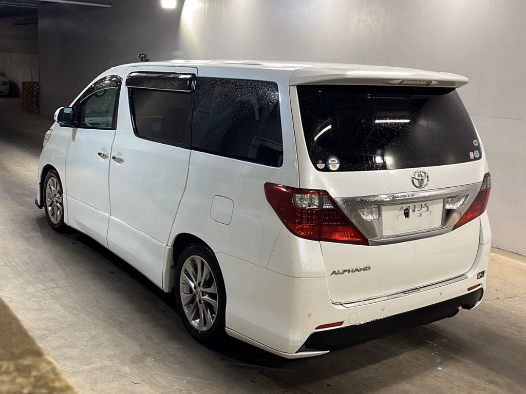 TOYOTA ALPHARD