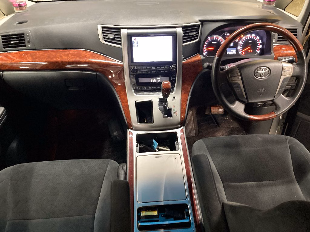 TOYOTA ALPHARD