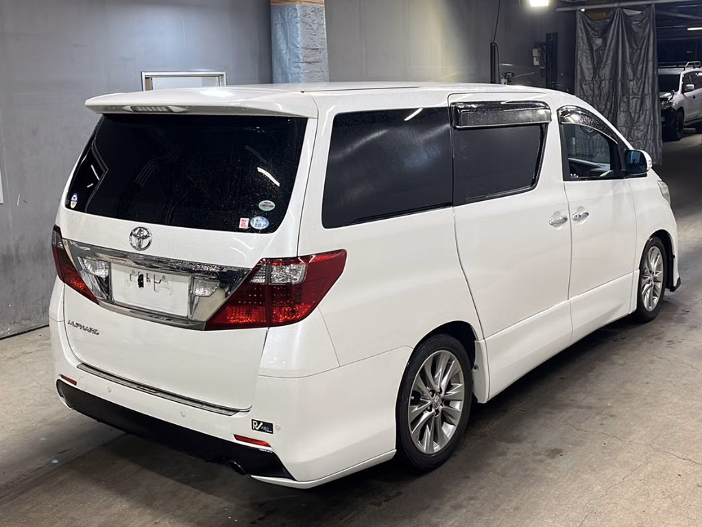 TOYOTA ALPHARD