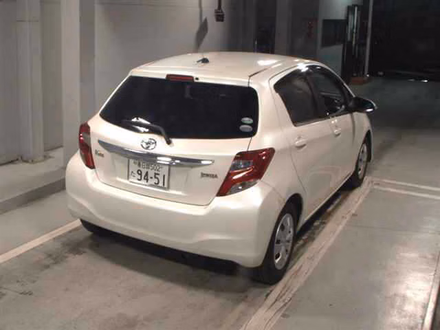 TOYOTA VITZ