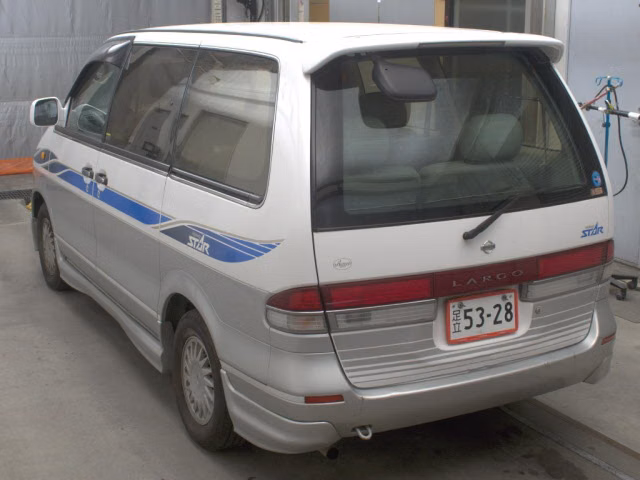 NISSAN LARGO