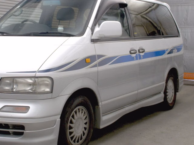 NISSAN LARGO