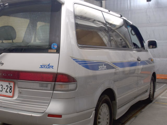 NISSAN LARGO