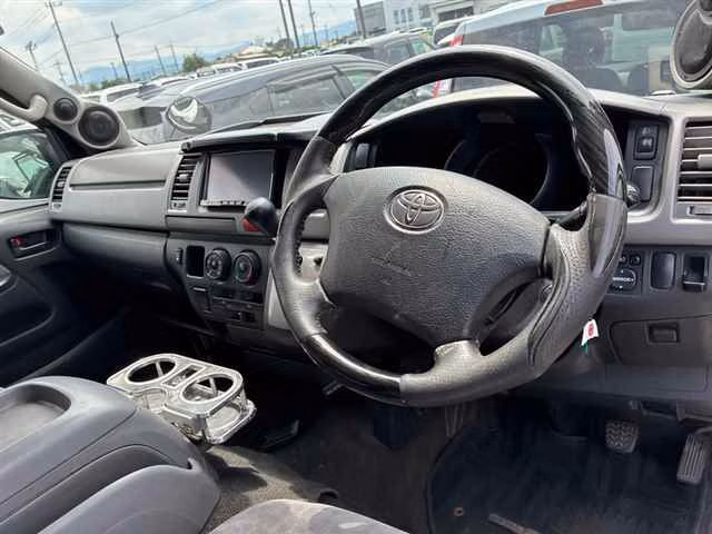 TOYOTA REGIUS ACE