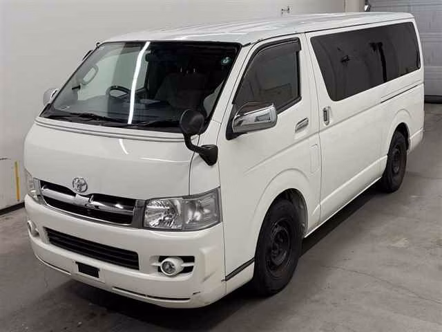 TOYOTA REGIUS ACE