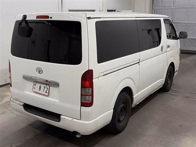 TOYOTA REGIUS ACE