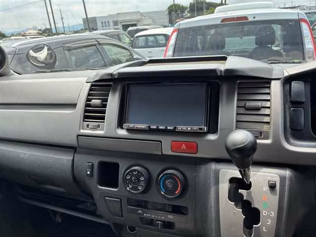 TOYOTA REGIUS ACE