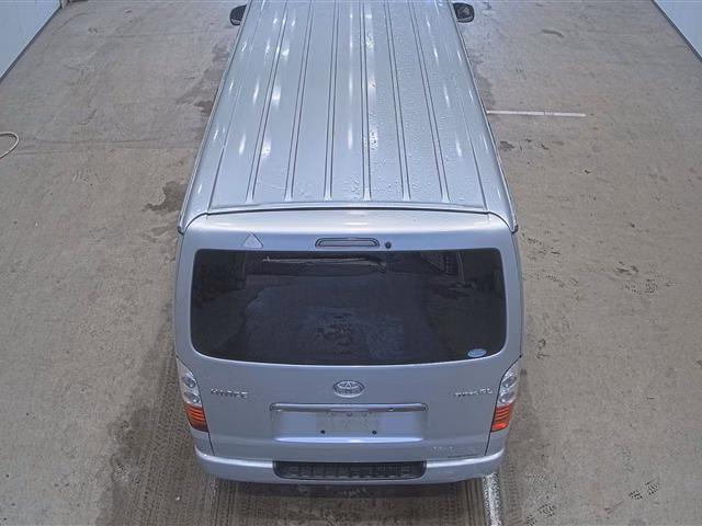 TOYOTA REGIUS ACE
