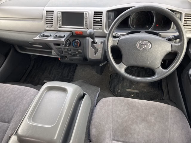 TOYOTA REGIUS ACE