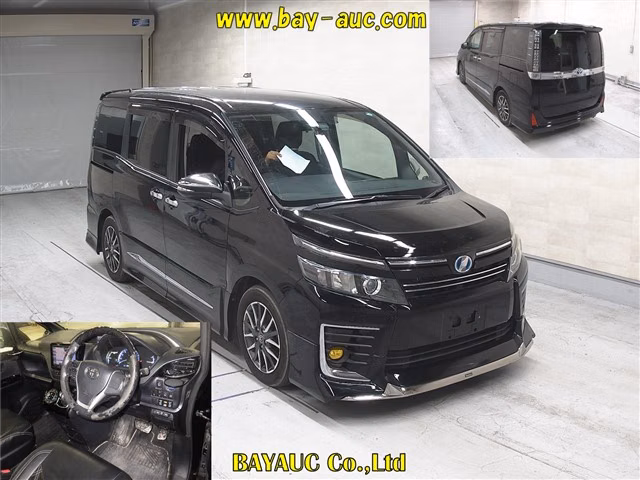 TOYOTA VOXY