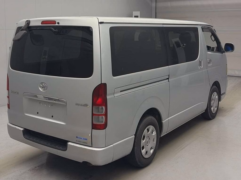 TOYOTA REGIUS ACE