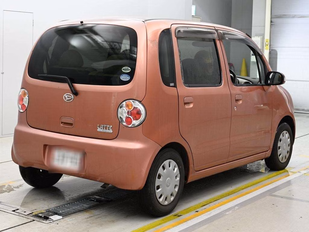 DAIHATSU MOVE LATTE