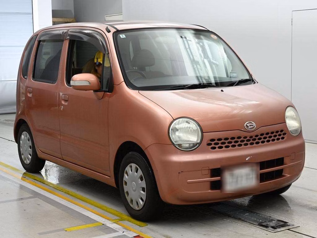 DAIHATSU MOVE LATTE