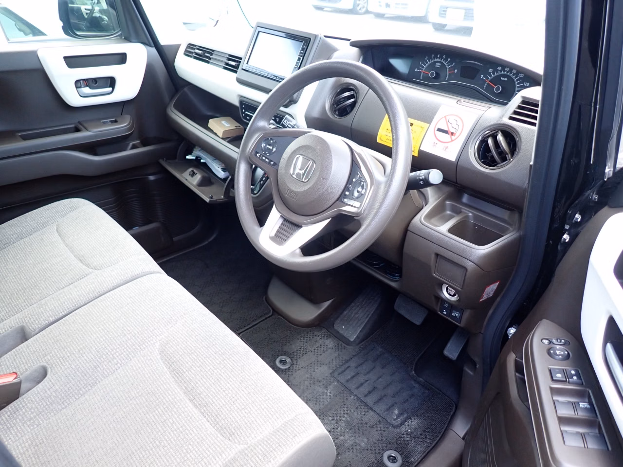 HONDA N-BOX