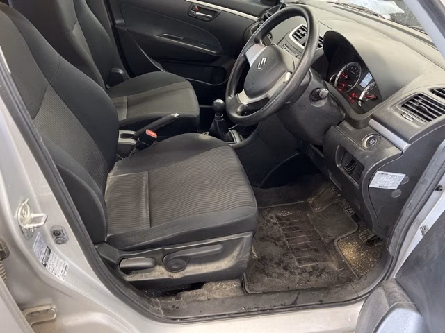 SUZUKI SWIFT