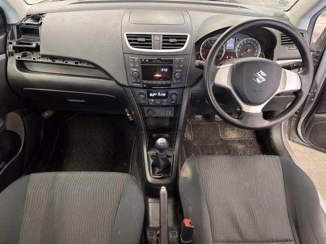 SUZUKI SWIFT