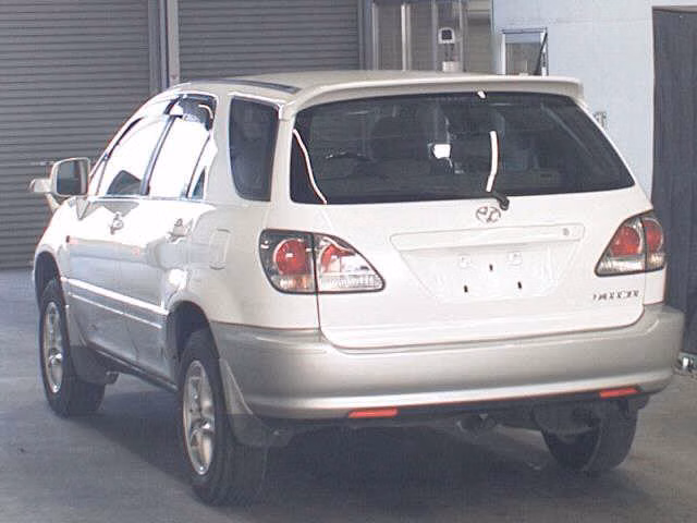 TOYOTA HARRIER