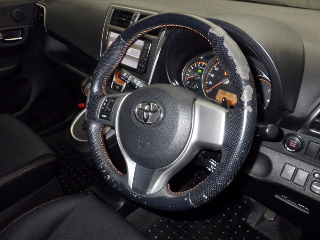 TOYOTA RACTIS