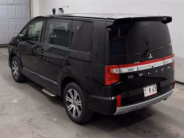 MITSUBISHI DELICA D:5