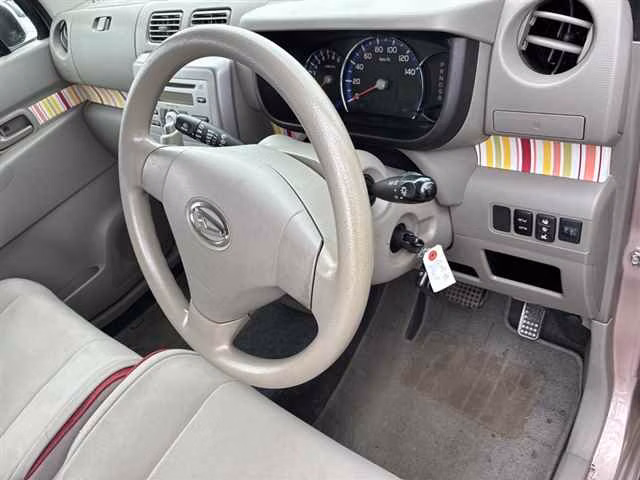 DAIHATSU MOVE CONTE