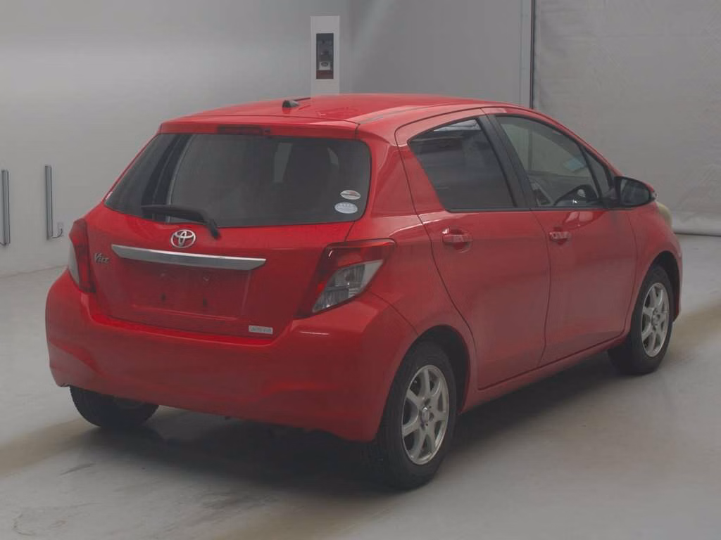 TOYOTA VITZ