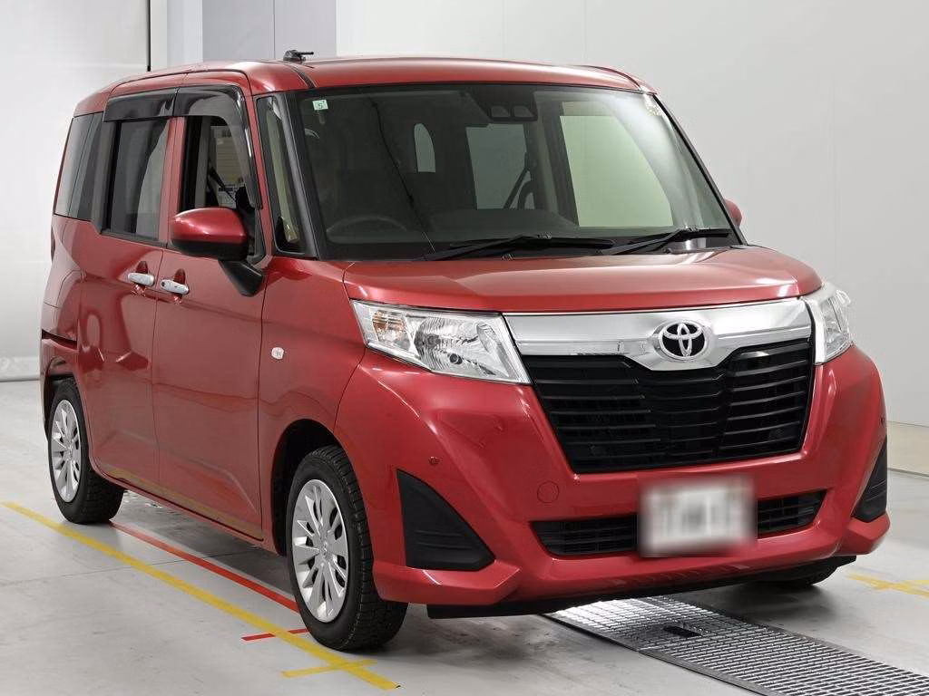 TOYOTA ROOMY