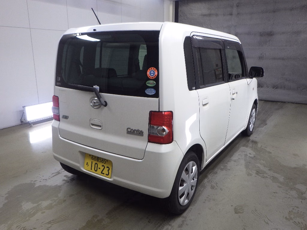DAIHATSU MOVE CONTE