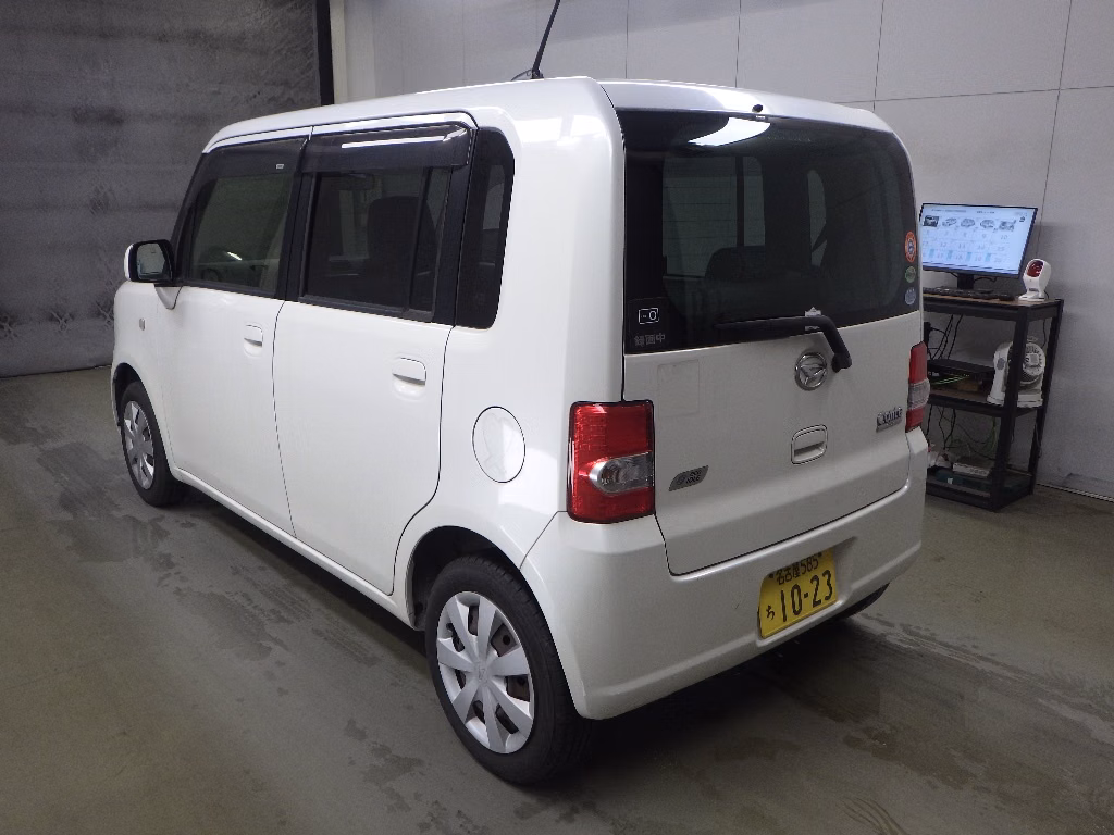 DAIHATSU MOVE CONTE