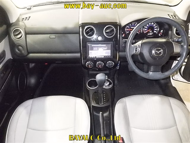 MAZDA VERISA
