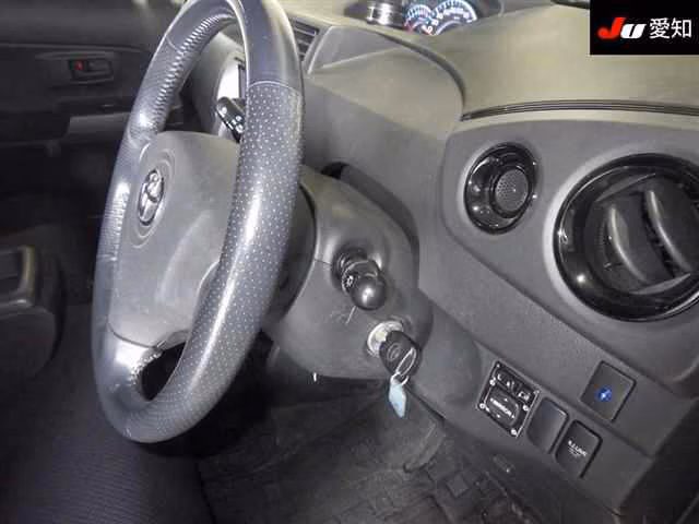 TOYOTA BB