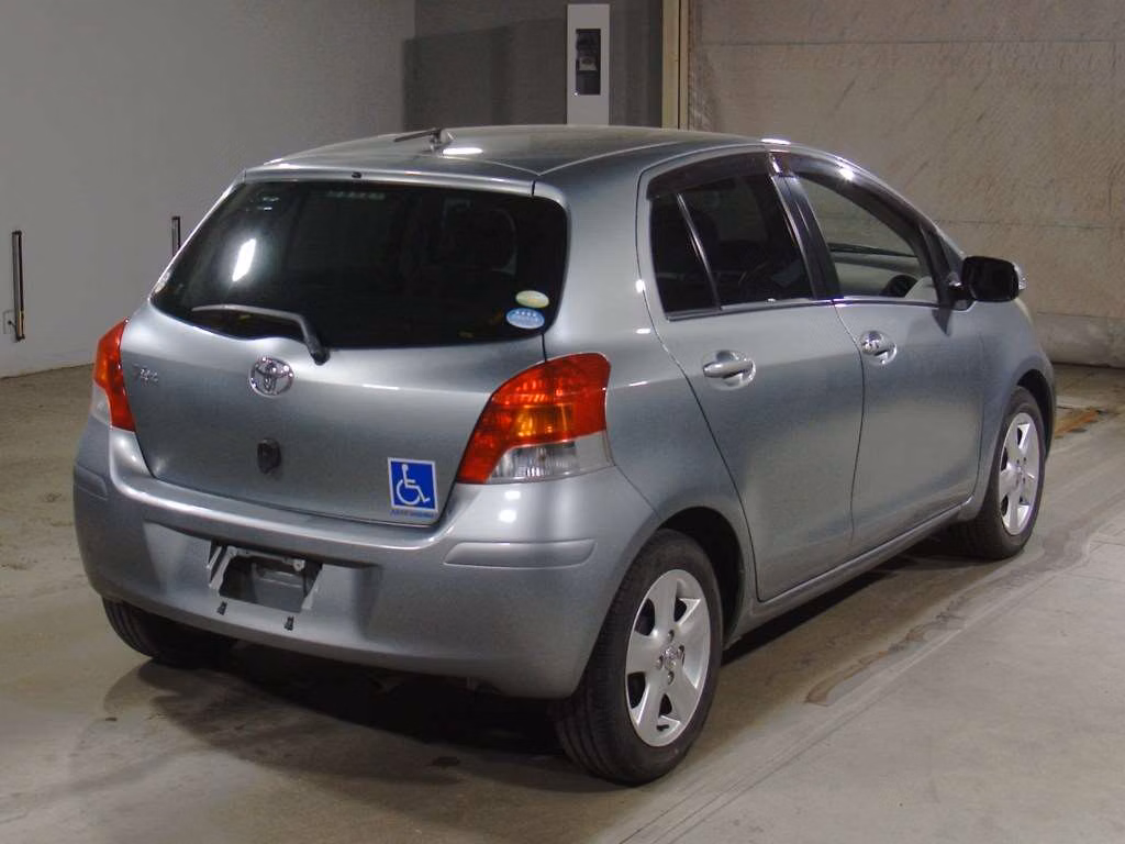 TOYOTA VITZ