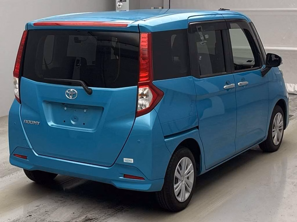 TOYOTA ROOMY